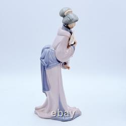 NAO by Lladro Japanese Girl with Fan Porcelain Figurine Geisha Spain 02000049