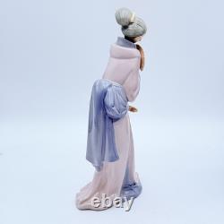 NAO by Lladro Japanese Girl with Fan Porcelain Figurine Geisha Spain 02000049
