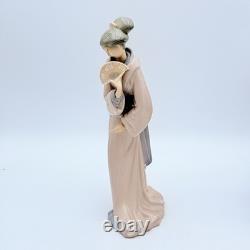 NAO by Lladro Japanese Girl with Fan Porcelain Figurine Geisha Spain 02000049