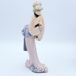 NAO by Lladro Japanese Girl with Fan Porcelain Figurine Geisha Spain 02000049