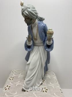NAO by Lladro King Balthazar With Jug #00414 Nativity Christmas Porcelain Spain