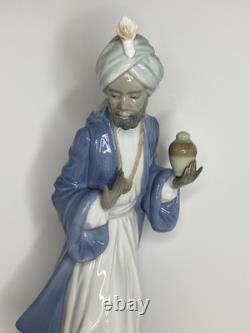 NAO by Lladro King Balthazar With Jug #00414 Nativity Christmas Porcelain Spain