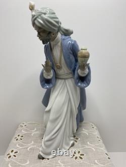 NAO by Lladro King Balthazar With Jug #00414 Nativity Christmas Porcelain Spain