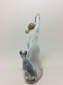 NAO by Lladro Porcelain Figure 1055B Girl Nightgown Lantern Dog 21 cm