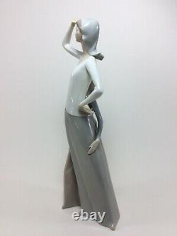 NAO by Lladro Porcelain Figurine looking at the horizon 36 cm Rarity 1960er years