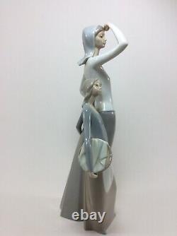 NAO by Lladro Porcelain Figurine looking at the horizon 36 cm Rarity 1960er years