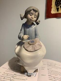 NAO by Lladro RARE Counting Stitches Girl Embroidering Figure # 1123