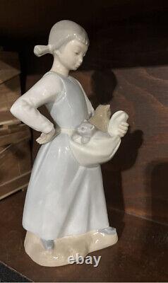 NAO by Lladro Retired Vintage 9 Inch Girl With Pigtails And Kittens In Apron