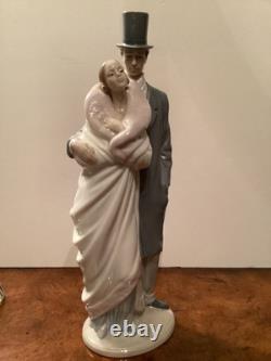 NAO by Lladro'Society Couple' Elegant Couple Porcelain Figurine -Large