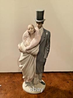 NAO by Lladro'Society Couple' Elegant Couple Porcelain Figurine -Large& Nice