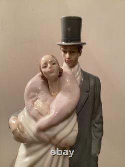 NAO by Lladro'Society Couple' Elegant Couple Porcelain Figurine -Large& Nice
