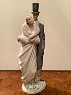 NAO by Lladro'Society Couple' Elegant Couple Porcelain Figurine -Large& Nice