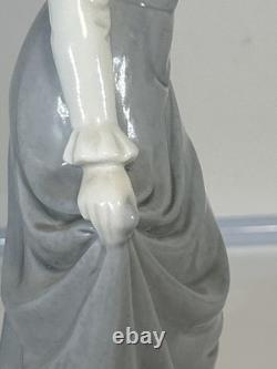 NAO by Lladro Woman Figurine Grey Dress Scarf Porcelain Lady. 10.5 tall. Vintag