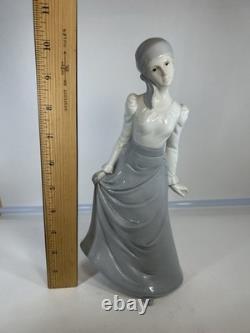 NAO by Lladro Woman Figurine Grey Dress Scarf Porcelain Lady. 10.5 tall. Vintag