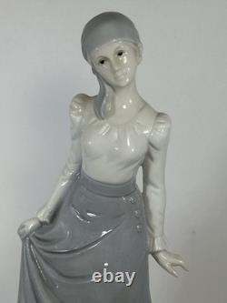 NAO by Lladro Woman Figurine Grey Dress Scarf Porcelain Lady. 10.5 tall. Vintag