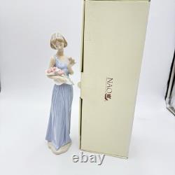 Nao By LLADRO My Little Bouquet Girl Holding Flowers 12.5 Porcelain Figurine