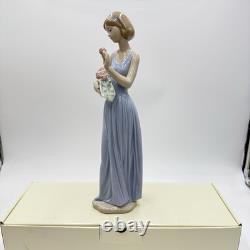 Nao By LLADRO My Little Bouquet Girl Holding Flowers 12.5 Porcelain Figurine