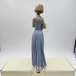 Nao By LLADRO My Little Bouquet Girl Holding Flowers 12.5 Porcelain Figurine