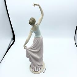 Nao By LLadro Porcelain Figurine Ballerina Ballet Dancer #1204 The Dance is Over