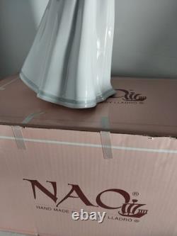 Nao By Lladro #01413 Light Of My Life 14 3/4 Tall new in original box