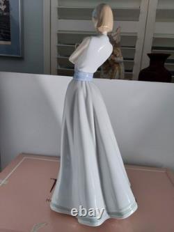 Nao By Lladro #01413 Light Of My Life 14 3/4 Tall new in original box