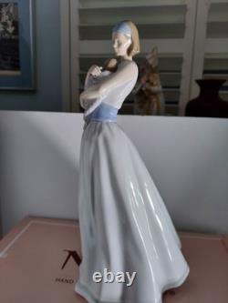 Nao By Lladro #01413 Light Of My Life 14 3/4 Tall new in original box