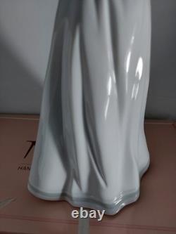 Nao By Lladro #01413 Light Of My Life 14 3/4 Tall new in original box