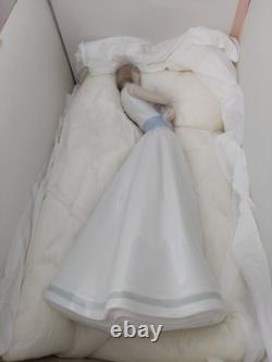 Nao By Lladro #01413 Light Of My Life 14 3/4 Tall new in original box