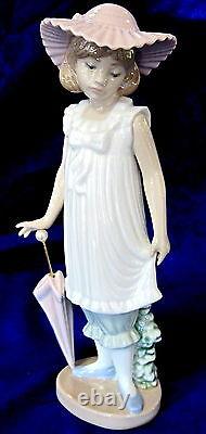 Nao By Lladro #1126 April Showers Brand Nib Girl Holding Umbrella Free Shipping