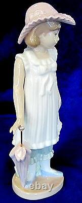 Nao By Lladro #1126 April Showers Brand Nib Girl Holding Umbrella Free Shipping