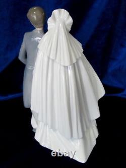 Nao By Lladro #1247 Unforgettable Dance Bnib Bride & Groom Wedding Love Rare F/s
