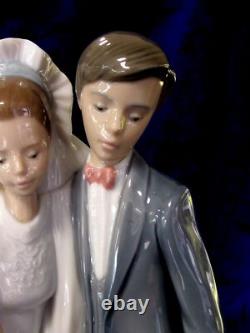 Nao By Lladro #1247 Unforgettable Dance Bnib Bride & Groom Wedding Love Rare F/s