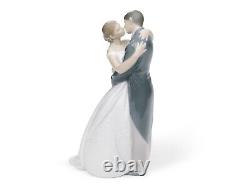 Nao By Lladro #1613 A Kiss Forever Bnib Love Bride & Groom Bridal Cake Topper Fs