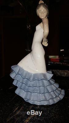 Nao By Lladro #418 Flamenco Lady Flamenco Dancer Blue White Dress Spanish