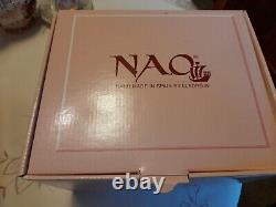 Nao By Lladro Baby Figurine All Bundled Up 1340 with Box. Excellent Condition