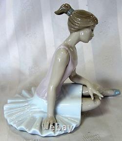 Nao By Lladro Dancer Rested Girl Figurine #1175 Brand Nib Ballerina Save$$ F/sh