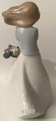 Nao By Lladro Disney Collection #1643 Friends With Minnie Mouse Figurine