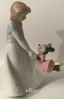 Nao By Lladro Disney Collection #1643 Friends With Minnie Mouse Figurine