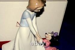 Nao By Lladro Disney Friends With Minnie Mouse #1643 Brand New In Box Save$ F/sh