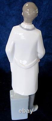 Nao By Lladro Doctor #1683 Brand New In Box Male Medical Physician Free Shipping