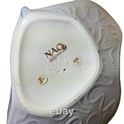 Nao By Lladro Figurine Kiss Me Girl Retired 1994 #1328 Spain