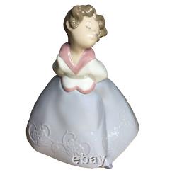 Nao By Lladro Figurine Kiss Me Girl Retired 1994 #1328 Spain