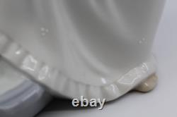 Nao By Lladro Girl Nightgown Foot Bath Brush Porcelain Figure Figurine Spain