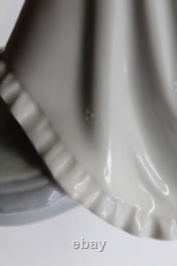 Nao By Lladro Girl Nightgown Foot Bath Brush Porcelain Figure Figurine Spain