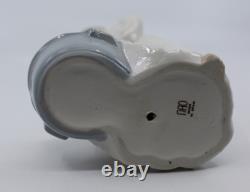 Nao By Lladro Girl Nightgown Foot Bath Brush Porcelain Figure Figurine Spain