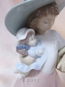 Nao By Lladro It's A Picnic Girl Figurine #1902 Brand Nib Cute Doll Save$$ F/sh