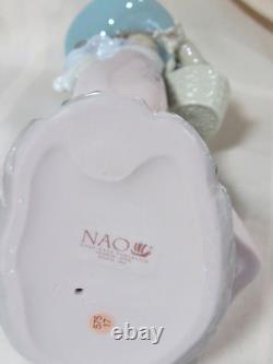 Nao By Lladro It's A Picnic Girl Figurine #1902 Brand Nib Cute Doll Save$$ F/sh