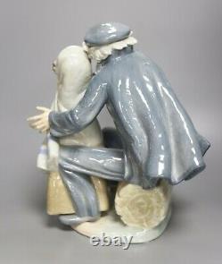 Nao By Lladro Large Figure Sea Captain & Child Waiting For The Fishermen #0699