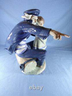 Nao By Lladro Large Figure Waiting For The Fishermen No 0699 32cm Height