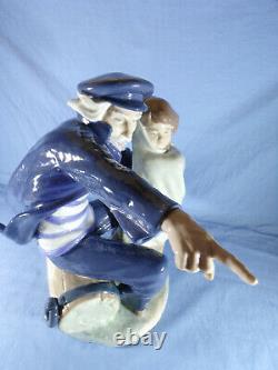 Nao By Lladro Large Figure Waiting For The Fishermen No 0699 32cm Height